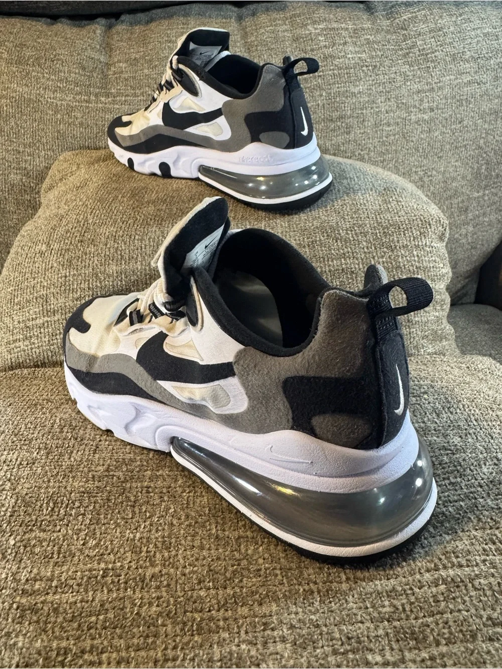 Nike Air Max 270 React Men’s Oreo Sneakers CT1264-101 Size 7